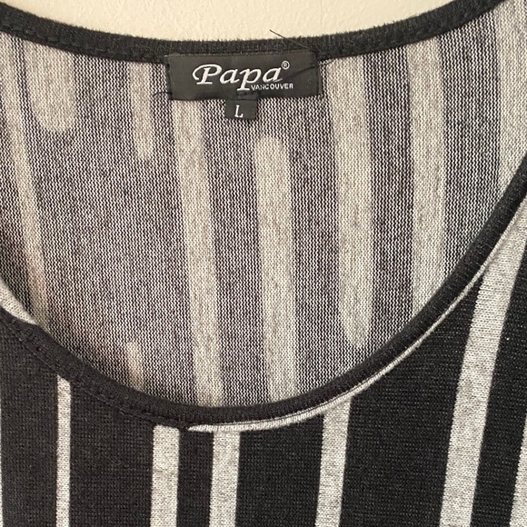 Elegant Black and Gray Patterned Tunic - Picture 3 of 4